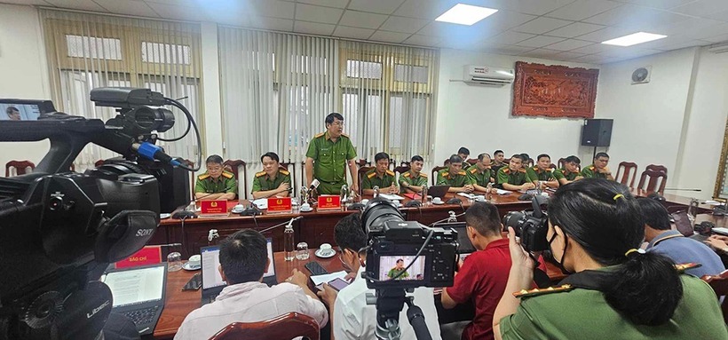 Công an TPHCM thông tin về chuyên án triệt phá đường dây mua bán trẻ sơ sinh. Ảnh: VietNamNet