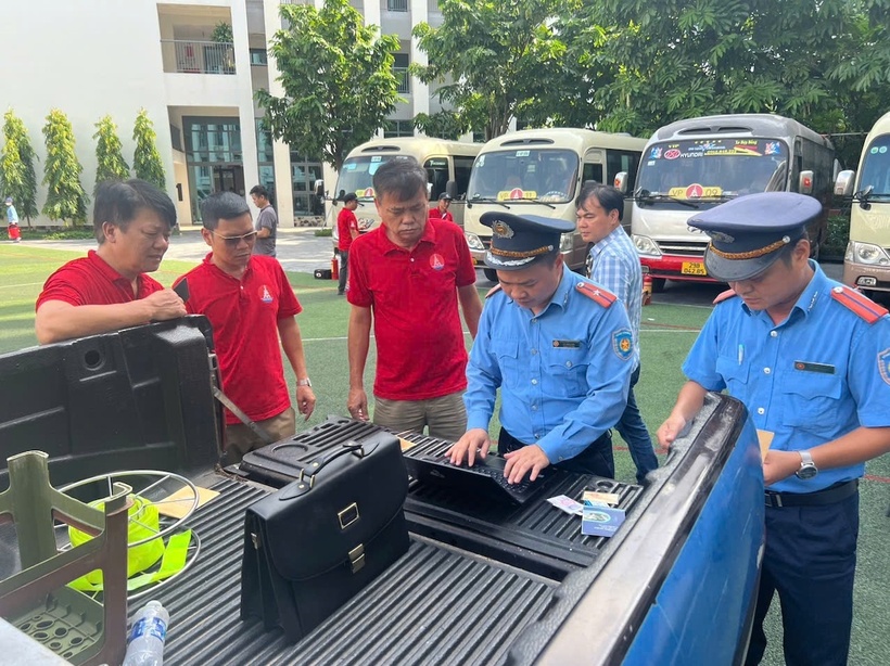 Kiểm tra và lập hồ sơ xử lý với các trường hợp chưa đáp ứng điều kiện vận chuyển học sinh theo quy định