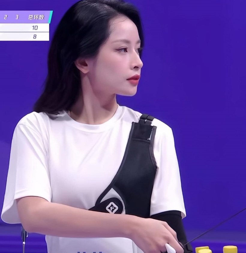 Cận cảnh nhan sắc của cô nàng.