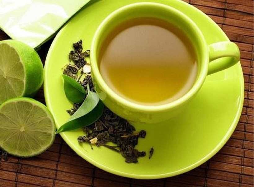 Trà xanh chứa một lượng nhỏ oxalate, một chất có thể góp phần hình thành sỏi thận ở những người có nguy cơ. Ảnh minh họa