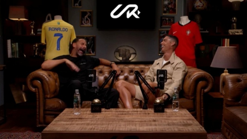 Ronaldo và Ferdinand có những trao đổi thân mật về tương lai của tiền đạo 39 tuổi.
