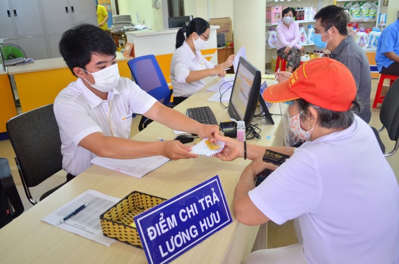 Cách tính lương hưu năm 2024 theo mức tăng mới nhất. Ảnh minh hoạ