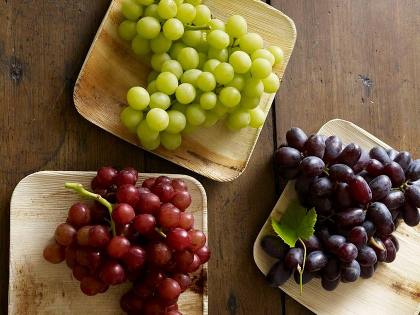 Nho là nguồn cung cấp vitamin C tuyệt vời; một cốc nho chiếm hơn 5% giá trị khuyến nghị hàng ngày của loại vitamin này.