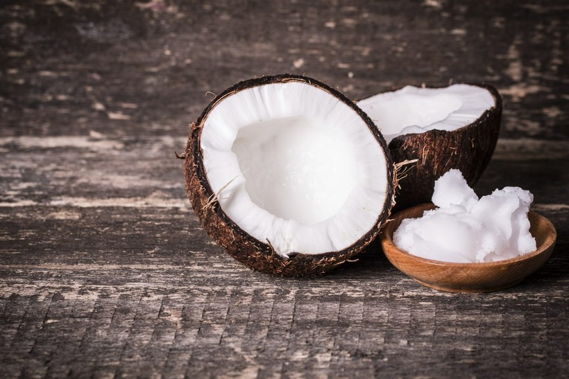 Dừa có thể góp phần giảm cholesterol, giảm chất béo trung tính.