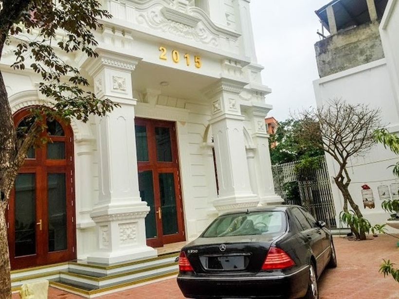 Nữ đại gia "bạo tay" chi 200 tỷ xây biệt thự màu trắng "sáng nhất" Phú Thọ - 4