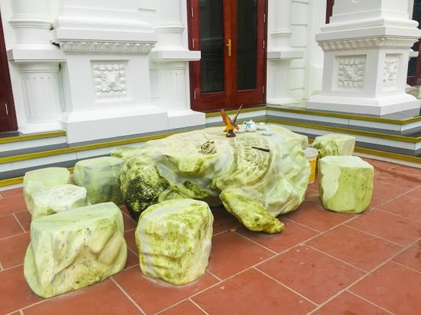 Nữ đại gia "bạo tay" chi 200 tỷ xây biệt thự màu trắng "sáng nhất" Phú Thọ - 7