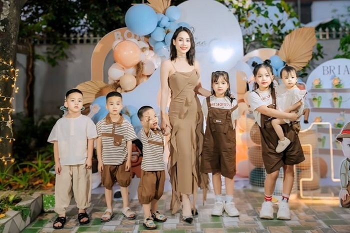 Cả 6 người con, Tuyết đều sinh bằng phương pháp sinh thường. Ảnh: Vietnamnet.
