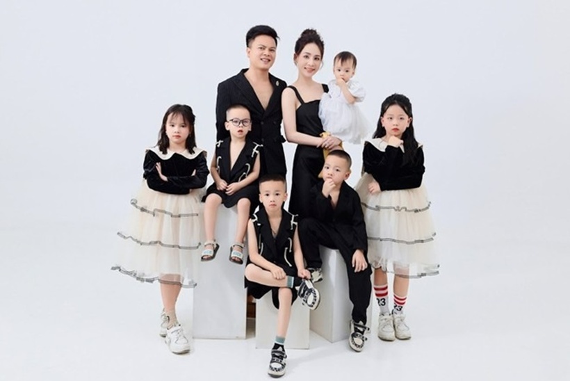 Gia đình của chị Nguyễn Thị Tuyết. Ảnh: Arttimes.vn.
