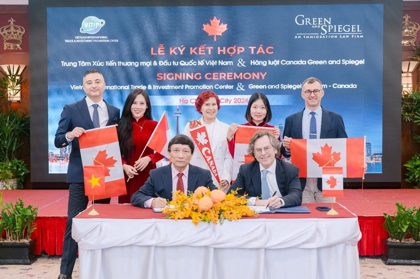 Lễ ký kết hợp tác giữa CanadaGo và hãng luật Green and Spiegel của Canada (Ảnh:CanadaGo)