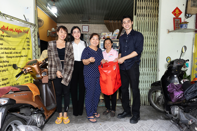 CEO Phạm Kim Dung, Nam vương Tuấn Ngọc bàn giao nhà tình thương trị giá gần 80 triệu đồng - 3