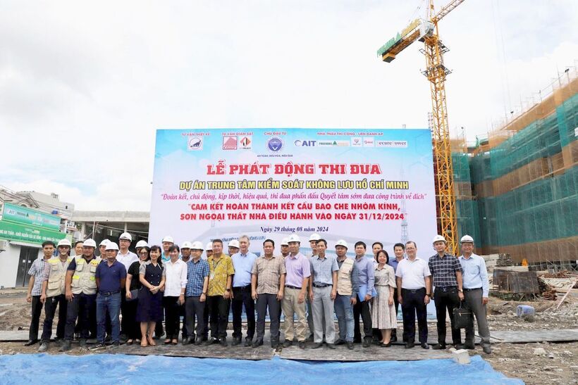 Chủ tịch Hội đồng thành viên VATM Lê Hoàng Minh và đoàn công tác đến kiểm tra công trường Dự án ATCC Hồ Chí Minh