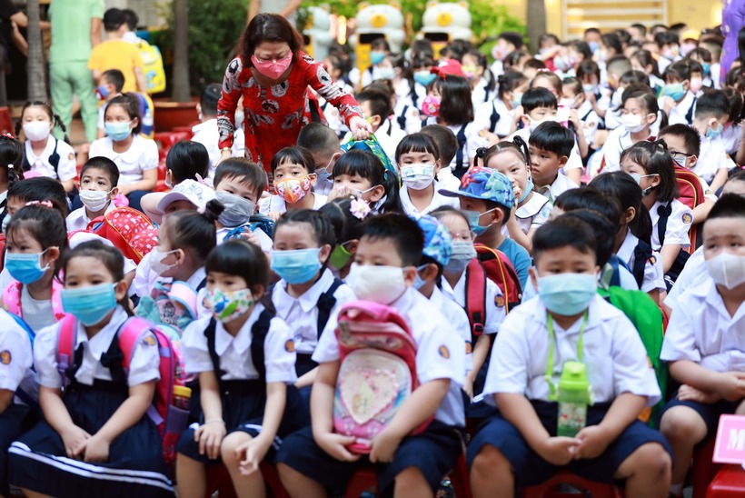 Năm học 2024-2025, học sinh tiểu học ở TP.HCM có giờ vào học tiết đầu tiên của buổi sáng từ 7h30 trở đi. Ảnh minh họa
