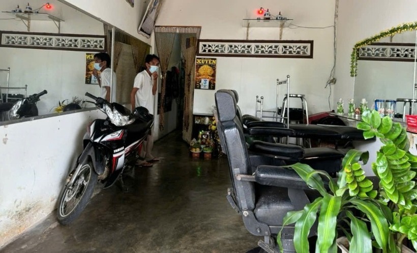 Tiệm cắt tóc nơi phát hiện thi thể nạn nhân. Ảnh: Báo Gia Lai