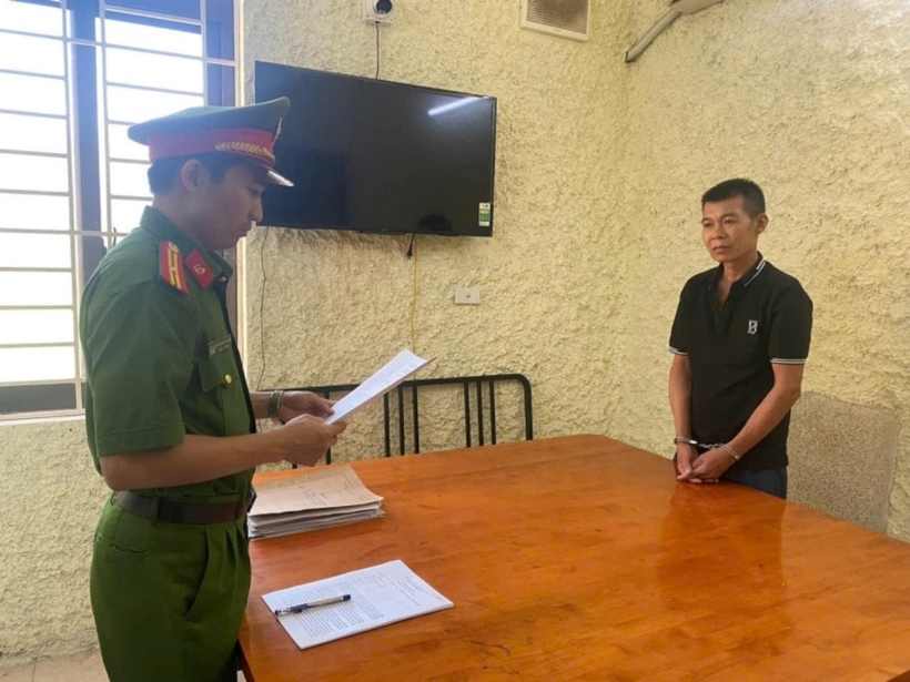 Khởi tố đối tượng dùng điếu cày tấn công công an ở Phú Thọ - 1