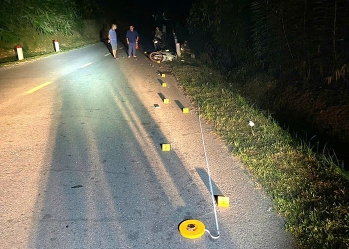 Hiện trường xảy ra vụ tai nạn. Ảnh: Báo Người lao động.