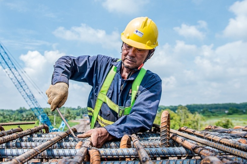 Tại hạng mục cầu Thanh An là đường găng tiến độ dự án, nhà thầu đang bố trí 6 mũi thi công