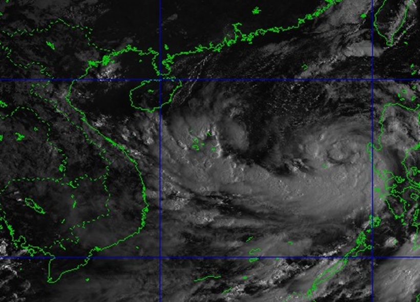Bão số 3 giật cấp 15 đang di chuyển rất nhanh, tạo "cuồng phong" trên biển Đông. Ảnh minh họa