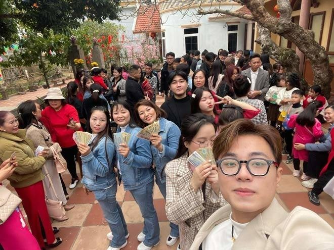 Đại gia đình ở Thái Nguyên có 160 người, lì xì Tết thôi cũng đủ "mệt tim" - 2