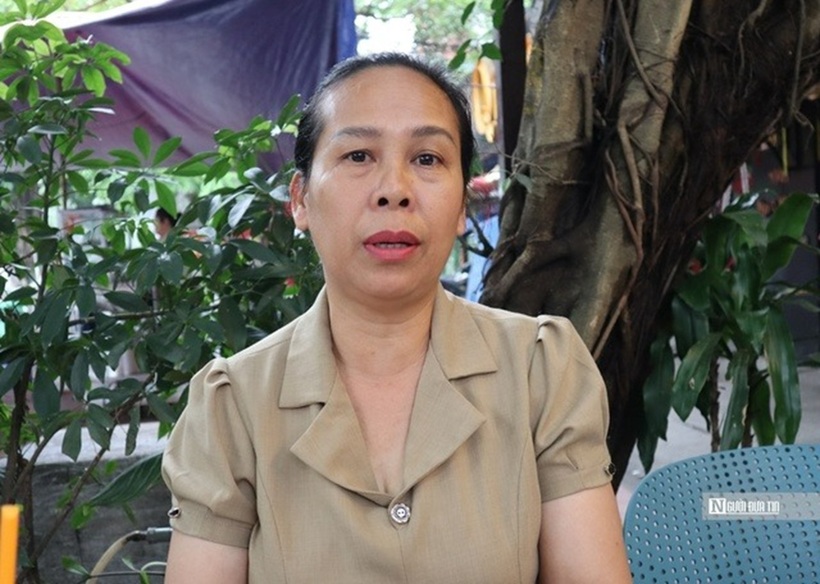 Cô giáo Ngô Thị Hạnh trải lòng về quá trình công tác cũng như những thiệt thòi trong việc xếp lương khi tuyển dụng đối với cô.