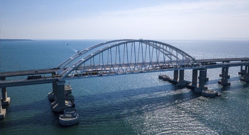 Cầu Crimea từng bị tấn công nhiều lần. Ảnh: Getty
