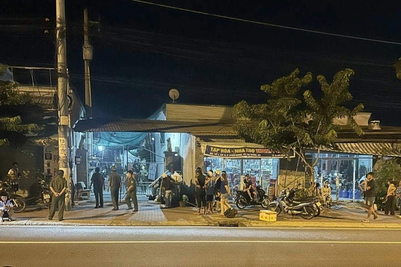 Lực lượng chức năng phong tỏa hiện trường vụ án. Ảnh: Dân Trí