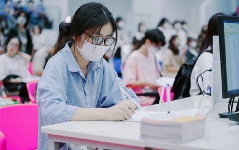 Nhiều trường đại học điều chỉnh lịch nhập học với tân sinh viên do ảnh hưởng của siêu bão Yagi. Ảnh minh họa