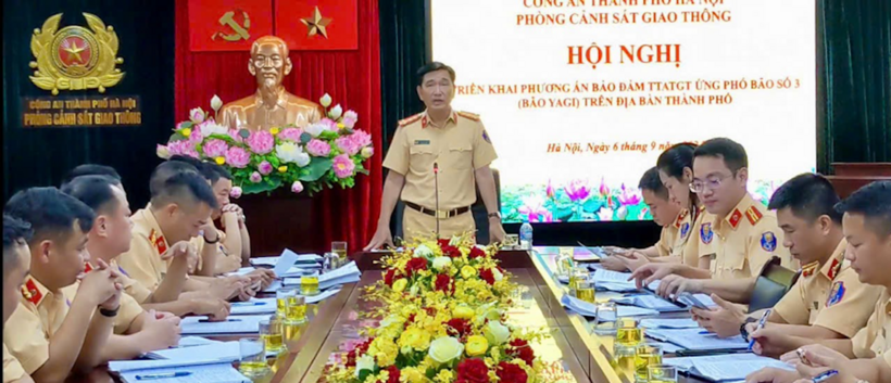 Đại tá Trần Đình Nghĩa, Trưởng phòng CSGT Công an TP.Hà Nội phát biểu tại hội nghị