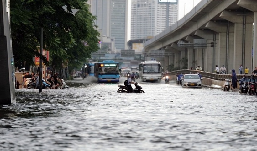Nhiều tuyến phố ở nội thành Hà Nội có nguy cơ ngập sâu do mưa lớn của bão số 3 bão Yagi. (Ảnh: SK&ĐS)