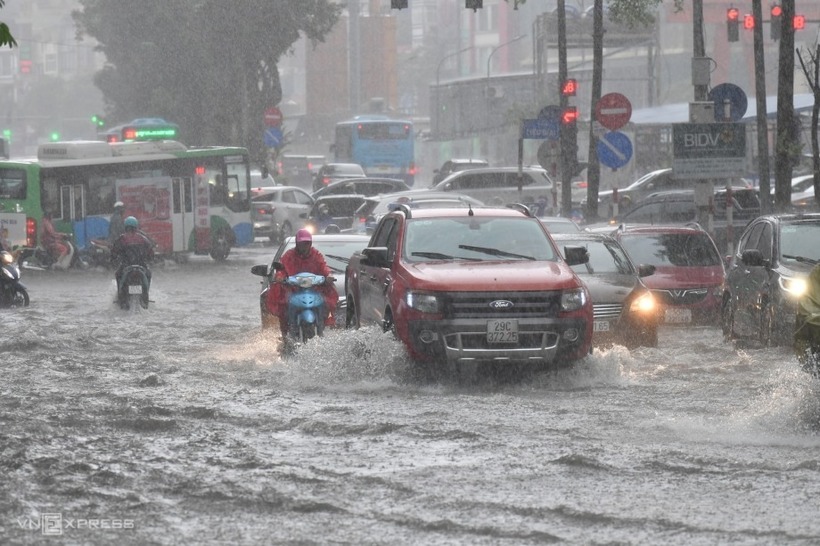 Bão số 3 suy yếu thành áp thấp nhiệt đới, mưa lớn ở nhiều nơi. Ảnh: VnExpress