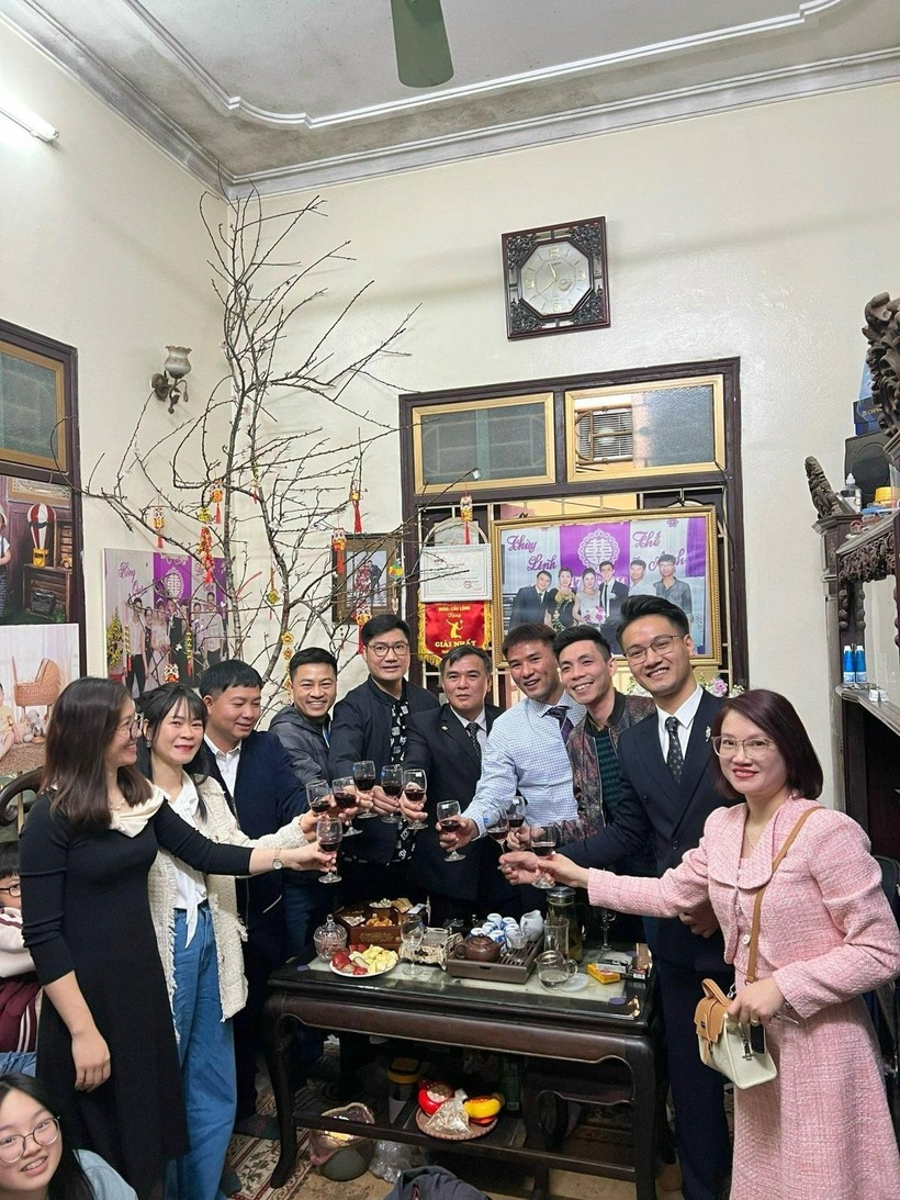 Các thành viên trong gia đình Sơn sống gần nhau nên mỗi dịp lễ Tết, giỗ chạp đều tụ họp đông đủ. Ảnh: Saostar.