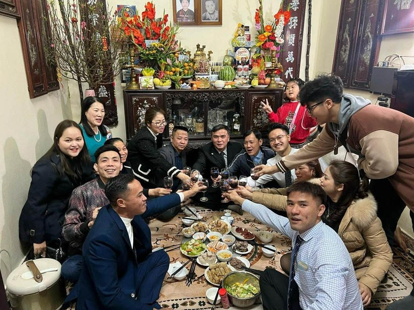Gia đình ở Hà Nội có 200 người con cháu, lễ tết sum họp nấu vài chục mâm cỗ - 2