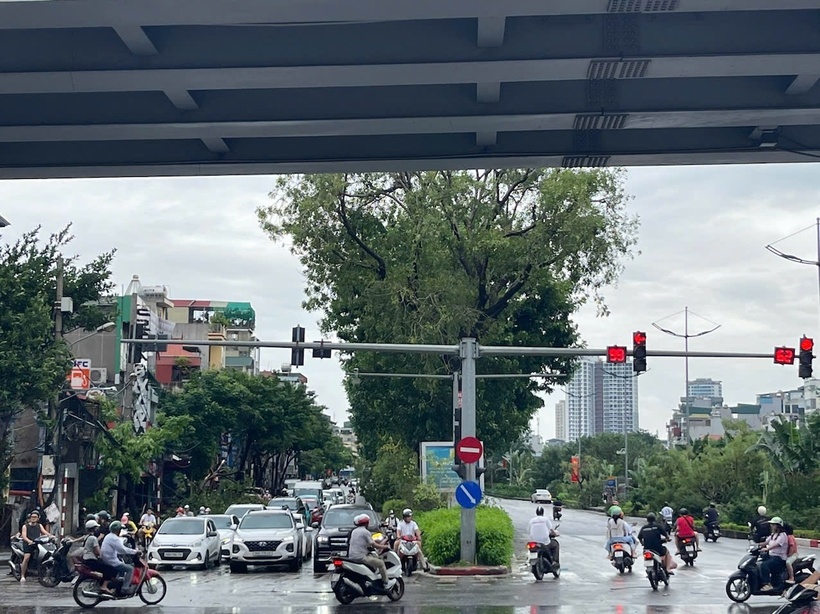 Đến 10h sáng 8/9, cơ bản hệ thống giao thông đường bộ trên toàn Thành phố đã được khôi phục