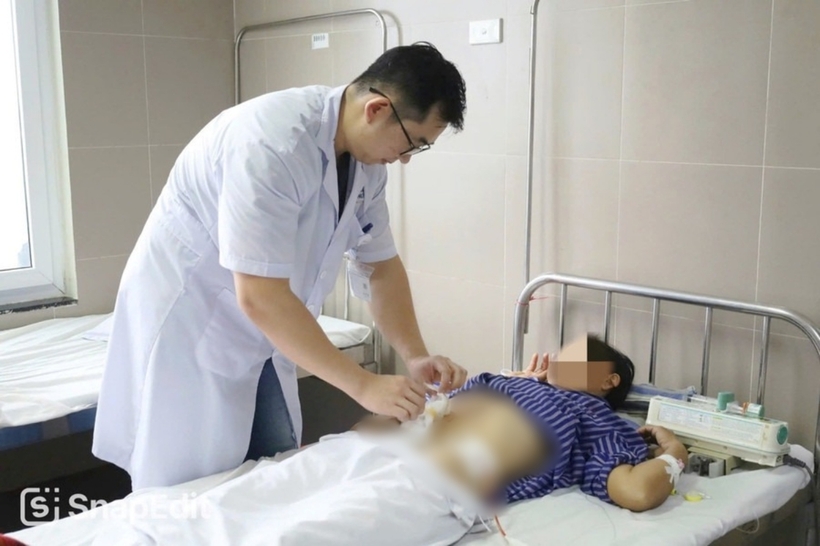 Bệnh nhân xuất viện sau 14 ngày, đã ăn uống, sinh hoạt bình thường. Ảnh: Giáo Dục và Thời Đại