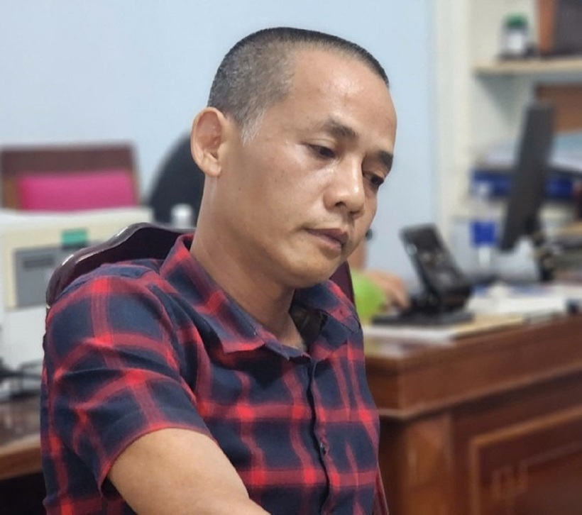 Nghi phạm Nam bị tạm giữ để điều tra về hành vi Giết người. Ảnh: Tiền Phong