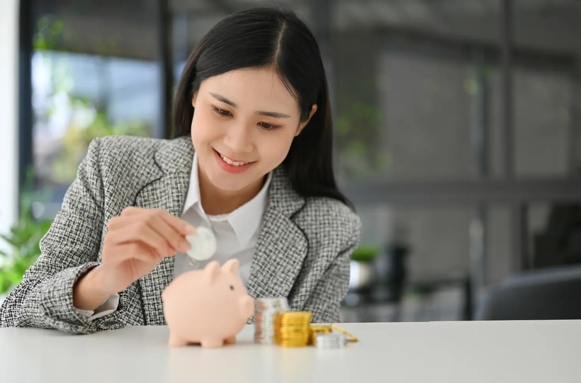 Lãi suất là yếu tố đầu tiên và quan trọng nhất mà người gửi tiết kiệm cần quan tâm. Ảnh minh họa