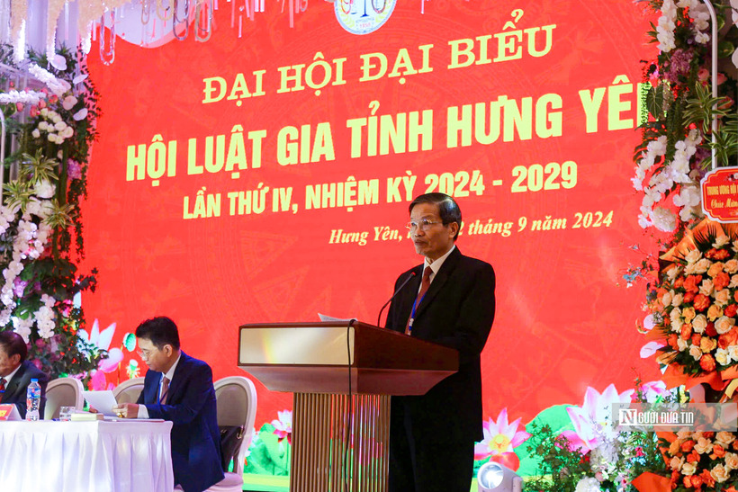 Ông Nguyễn Văn Thạo – Chủ tịch Hội Luật gia tỉnh Hưng Yên phát biểu khai mạc.
