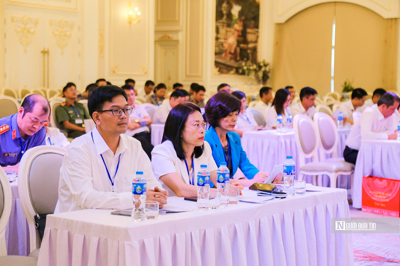 Các đại biểu dự đại hội.