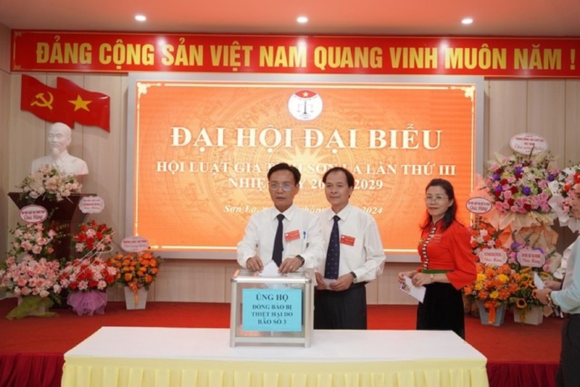 Đại hội tiến hành quyên góp, ủng hộ cho hội viên và đồng bào vùng bị ảnh hưởng bởi bão số 3.