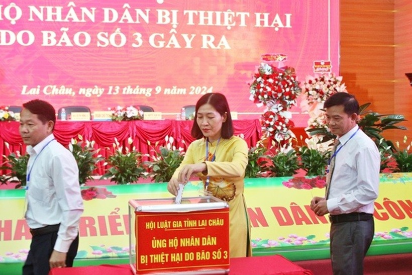 Toàn bộ số tiền ủng hộ sẽ được gửi tới Mặt trận Tổ quốc tỉnh để chuyển tới người dân bị ảnh hưởng.