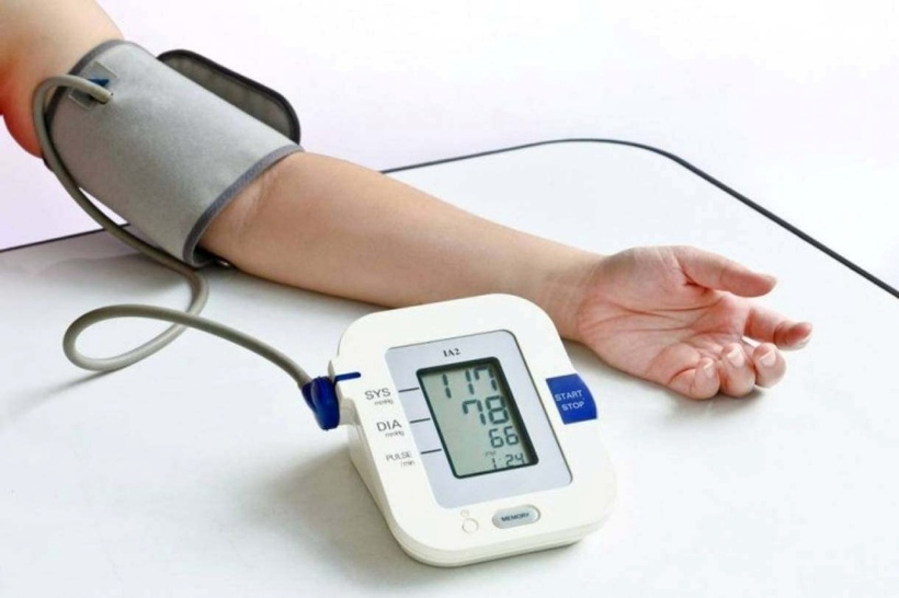 Để theo dõi sức khỏe thận và ngăn ngừa suy giảm chức năng thận, việc theo dõi huyết áp hàng ngày là rất cần thiết.