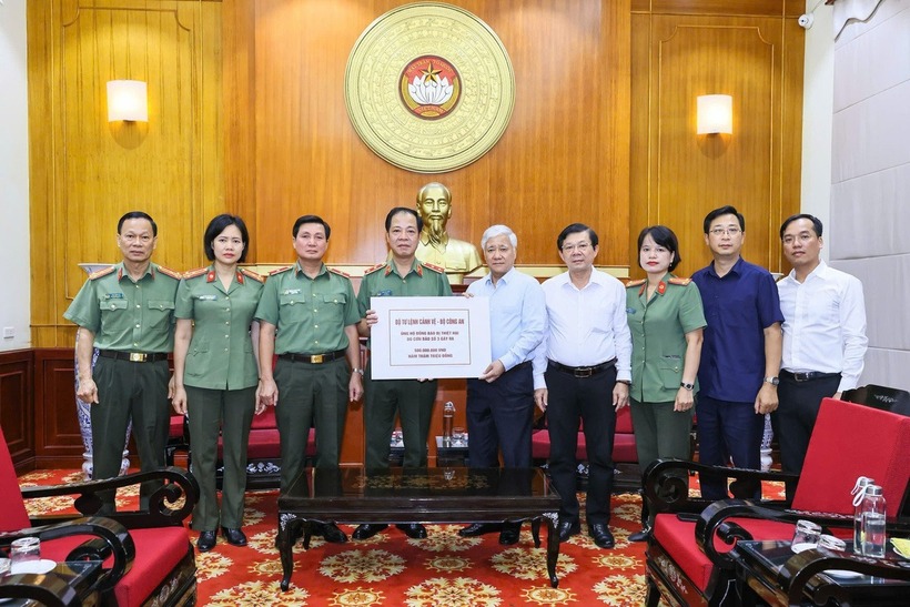 Tính đến 17h ngày 14/9, các tổ chức, cá nhân đã chuyển về tài khoản của Ban Vận động cứu trợ Trung ương là 1.001 tỷ đồng. Ảnh: Mặt trận Tổ quốc Việt Nam.