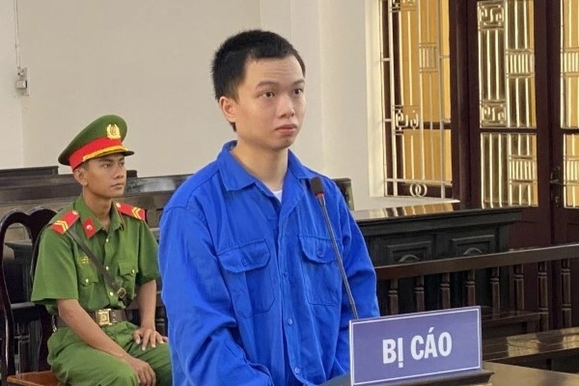 Vì nợ nần, nam sinh quê ở Hải Phòng cùng đồng bọn cầm súng đi cướp tiệm vàng ở Trà Vinh. Ảnh: Dân Trí