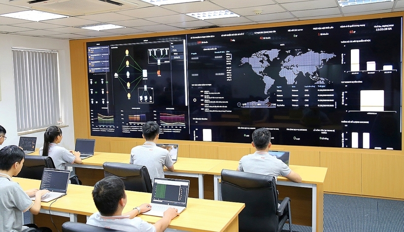 Báo cáo đưa ra 11 khuyến nghị chính, từ việc tăng cường cơ sở hạ tầng trọng yếu đến đào tạo an ninh mạng. Ảnh minh họa