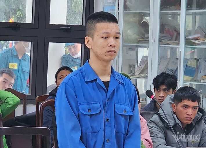 Bị cáo Tùng tại phiên tòa. (Ảnh: VietnamNet)