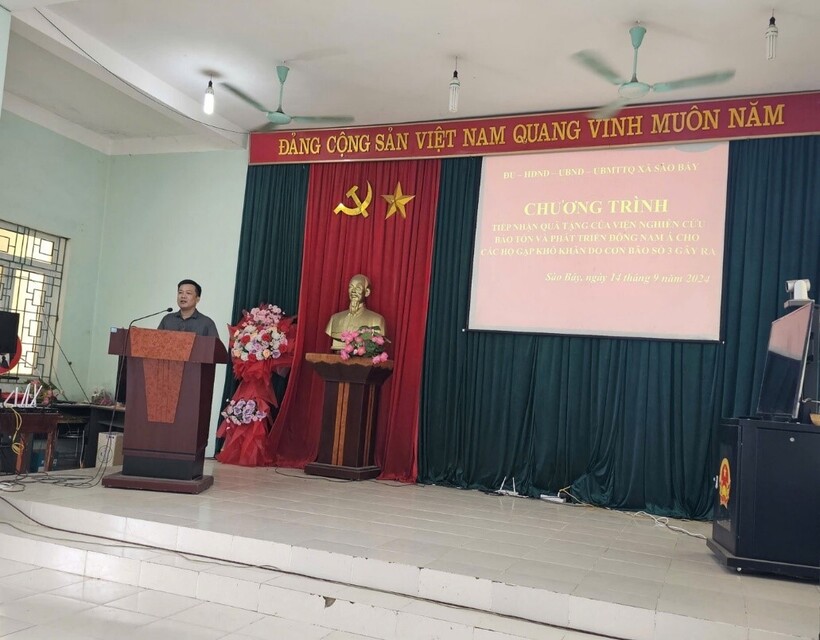 Đồng chí Bạch Lưu Huấn – bí thư xã Sào Báy