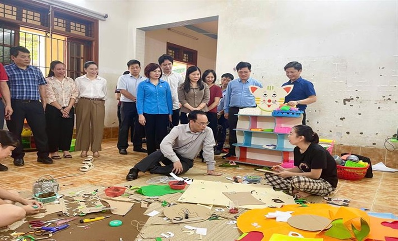 Bão lũ cũng gây thiệt hại lớn về cơ sở vật chất dạy học của nhiều trường học. (Ảnh: Bộ Giáo dục và Đào tạo)