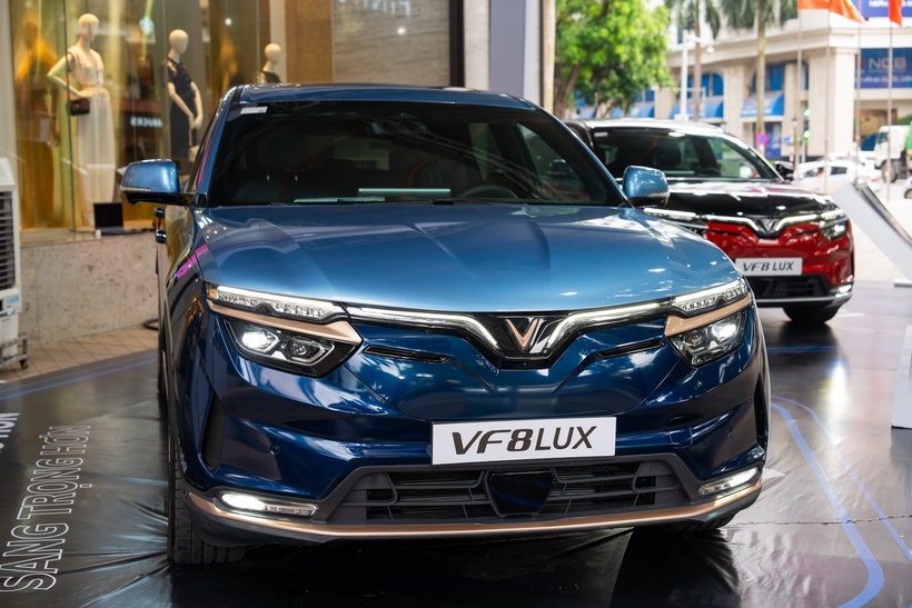 Chủ xe điện lên đời VF 8 Lux: Tận hưởng phiên bản thăng hạng với chi phí hời - 1