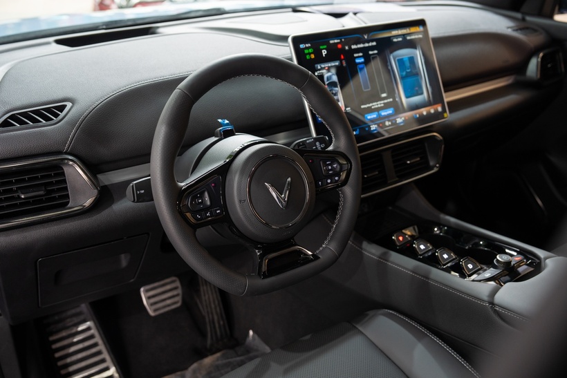 Chủ xe điện lên đời VF 8 Lux: Tận hưởng phiên bản thăng hạng với chi phí hời - 2