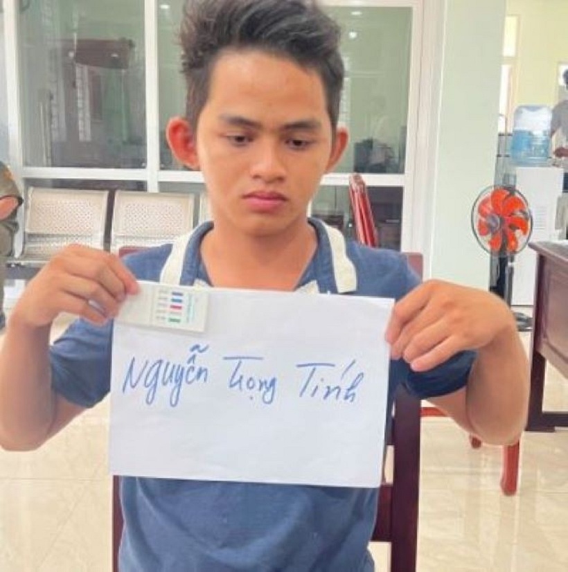 Nghi phạm Nguyễn Trọng Tính (SN 2005, ngụ tỉnh Bình Dương) tại cơ quan công an. Ảnh: Tiền Phong