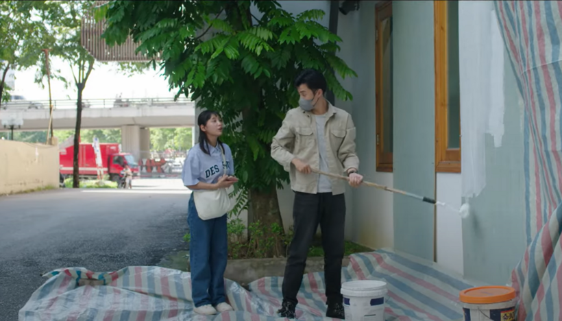 Pu đến quán cà phê để phỏng vấn xin việc.